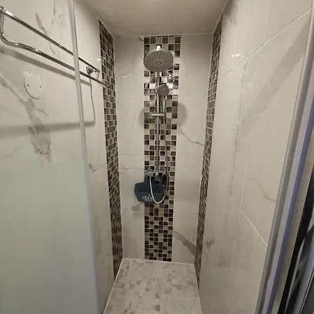 Séjour chez l'habitant 4 Television -jean Mace Fontenay-sous-Bois